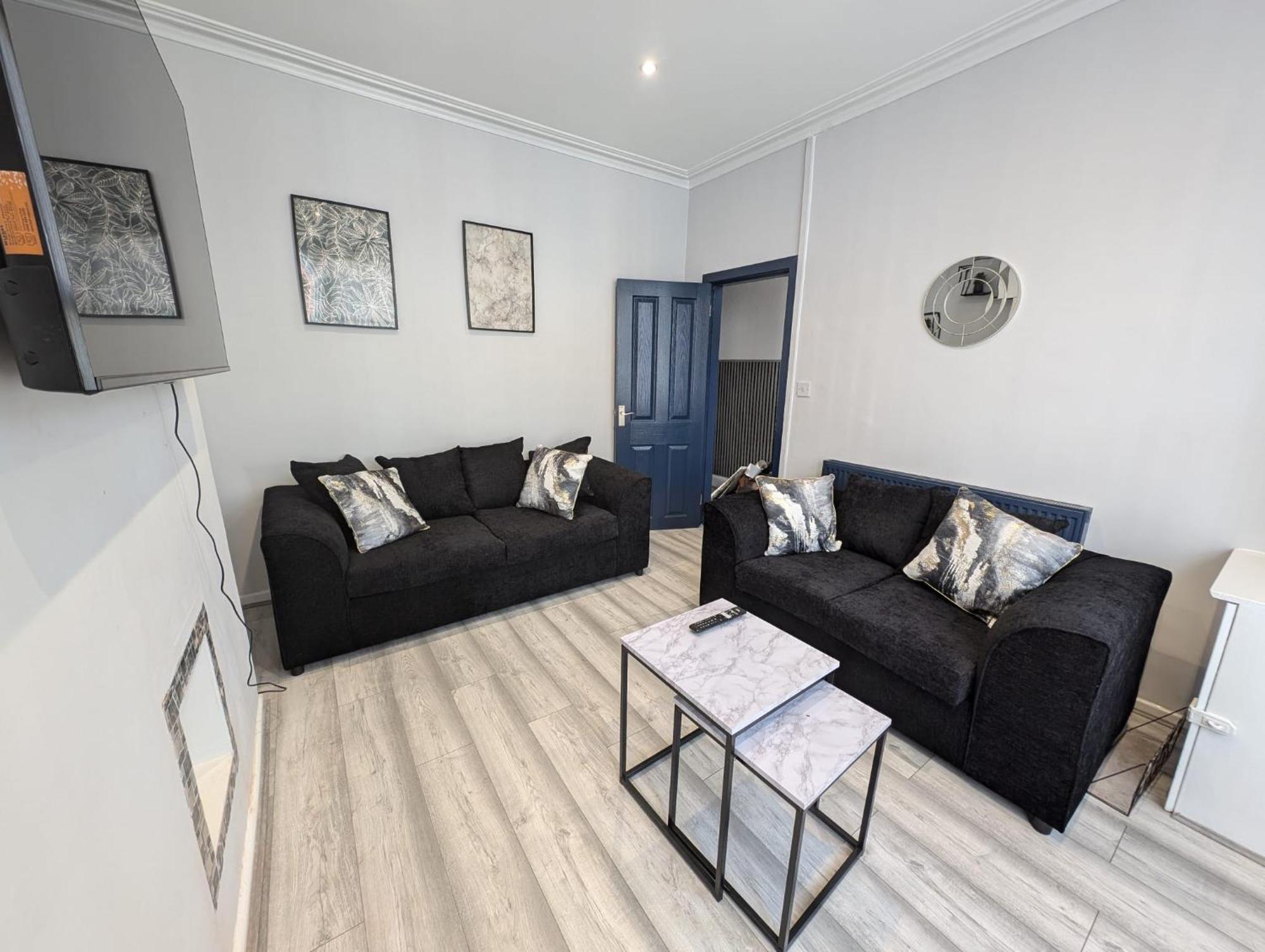 3bed 2bath House - Free Parking - Close To Everton & Fc- Managed By Chique Ltd * Liverpool