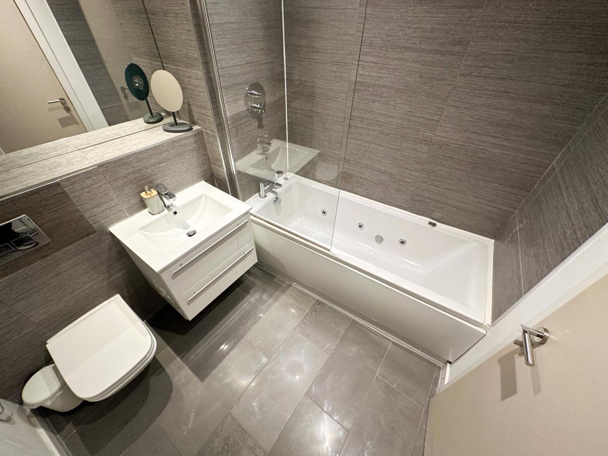 Apartment Fantastic Centre Apartments, Fenwick Street Liverpool