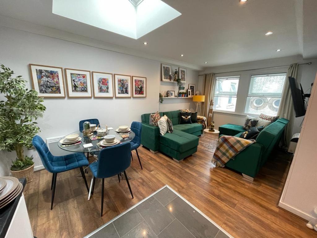 Fantastic Centre Apartments, Fenwick Street Apartment *