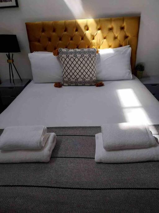Fantastic Centre Apartments, Fenwick Street Apartment *