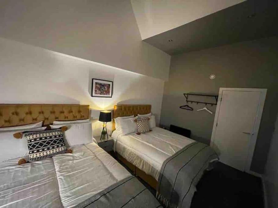 Fantastic Centre Apartments, Fenwick Street *