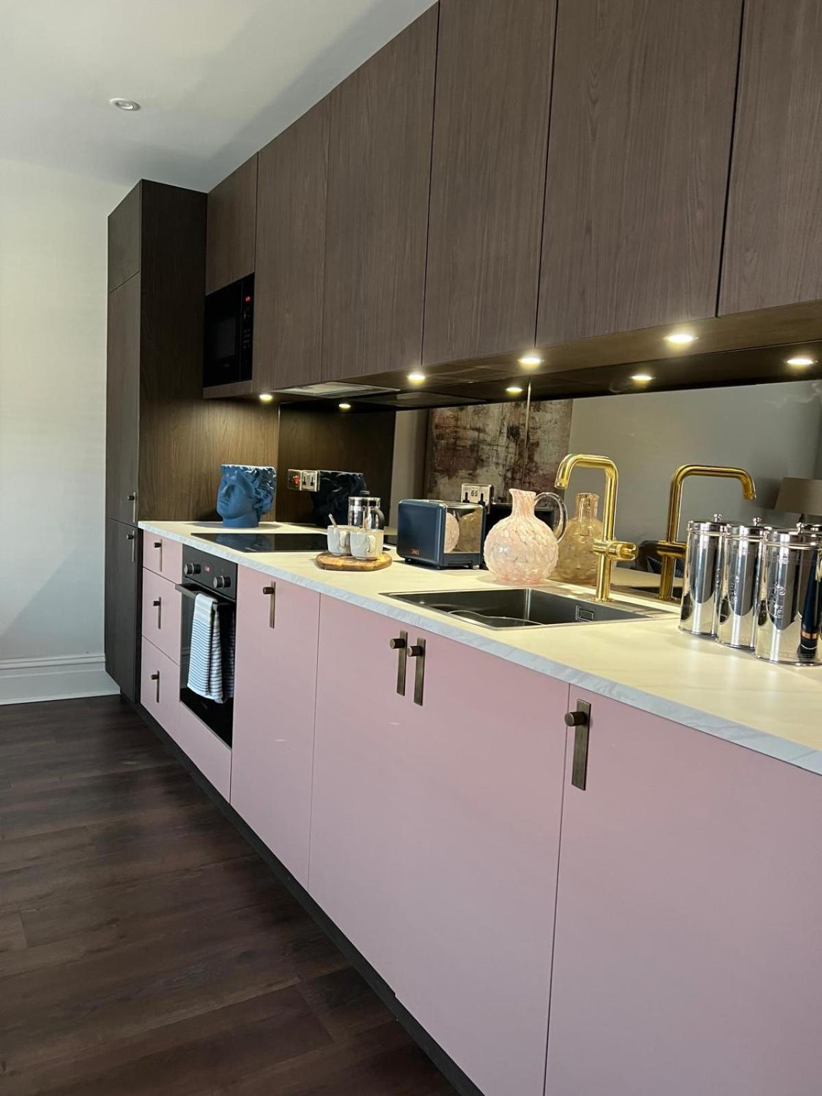 Beautiful In Sleeps 4 *