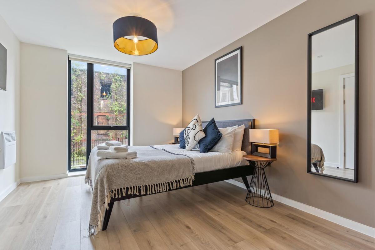 Stylish 2 Bedroom Apartment, Free Parking, L3 Area, Close To Centre, Sleeps 4 * Liverpool