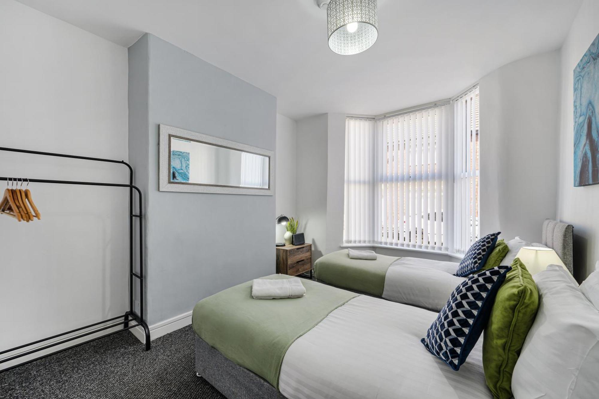 Holiday home Cameron House - Air Host & Liverpool