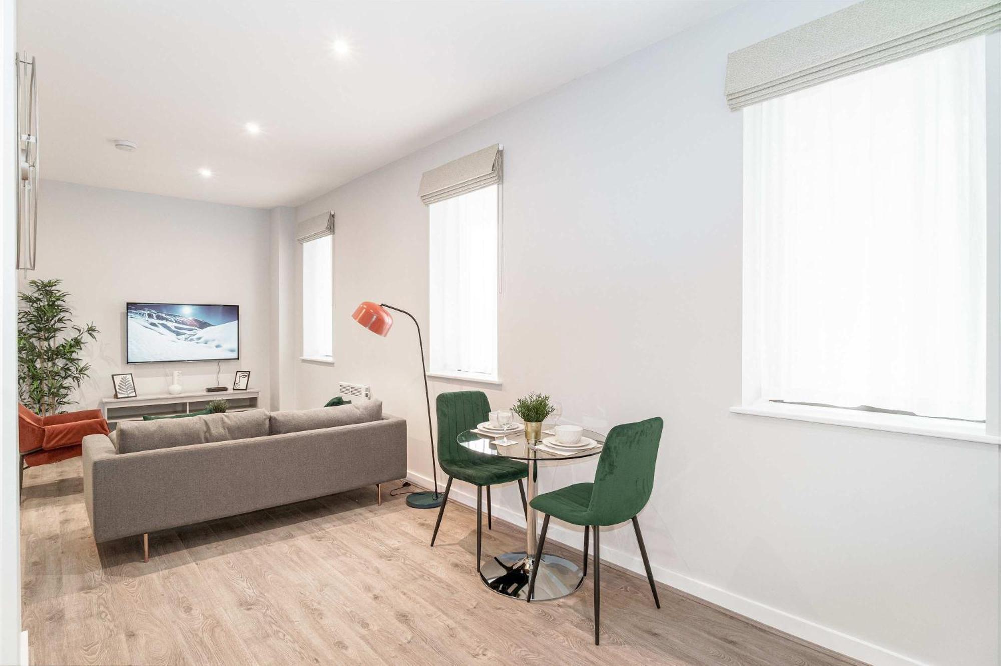 Fantastic 2 Bed In Waterloo