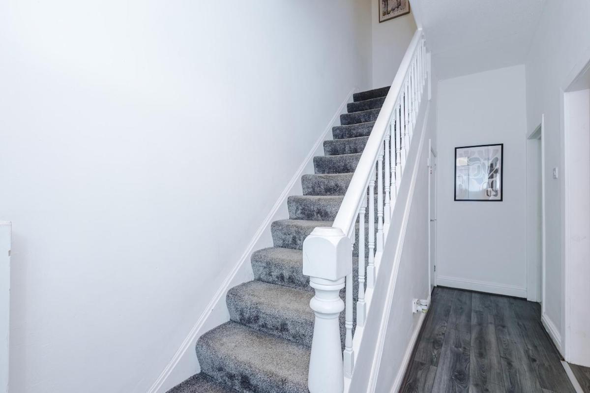 Holiday home Anfield Townhouse Sleeps 12 7min Walk To Stadium *