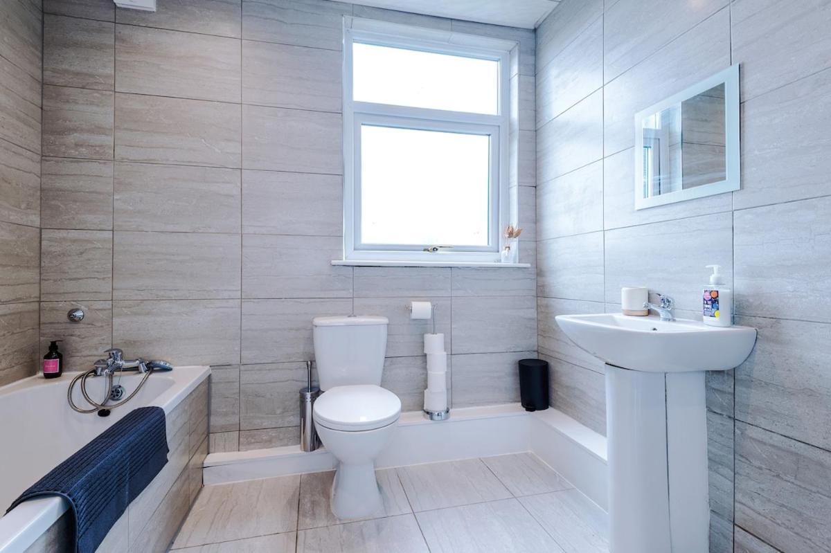 Holiday home Anfield Townhouse Sleeps 12 7min Walk To Stadium Liverpool