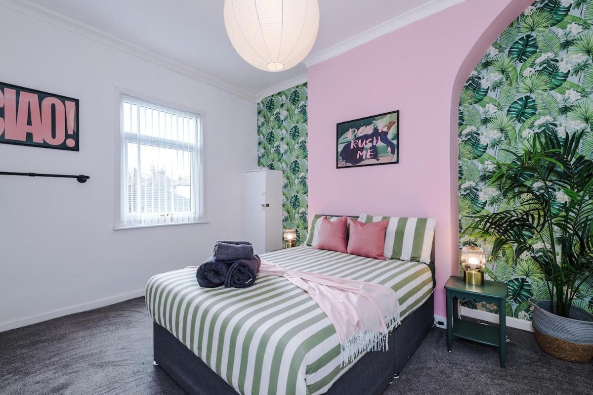 Holiday home Anfield Townhouse Sleeps 12 7min Walk To Stadium Liverpool