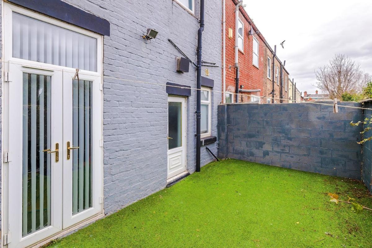 Holiday home Anfield Townhouse Sleeps 12 7min Walk To Stadium Liverpool