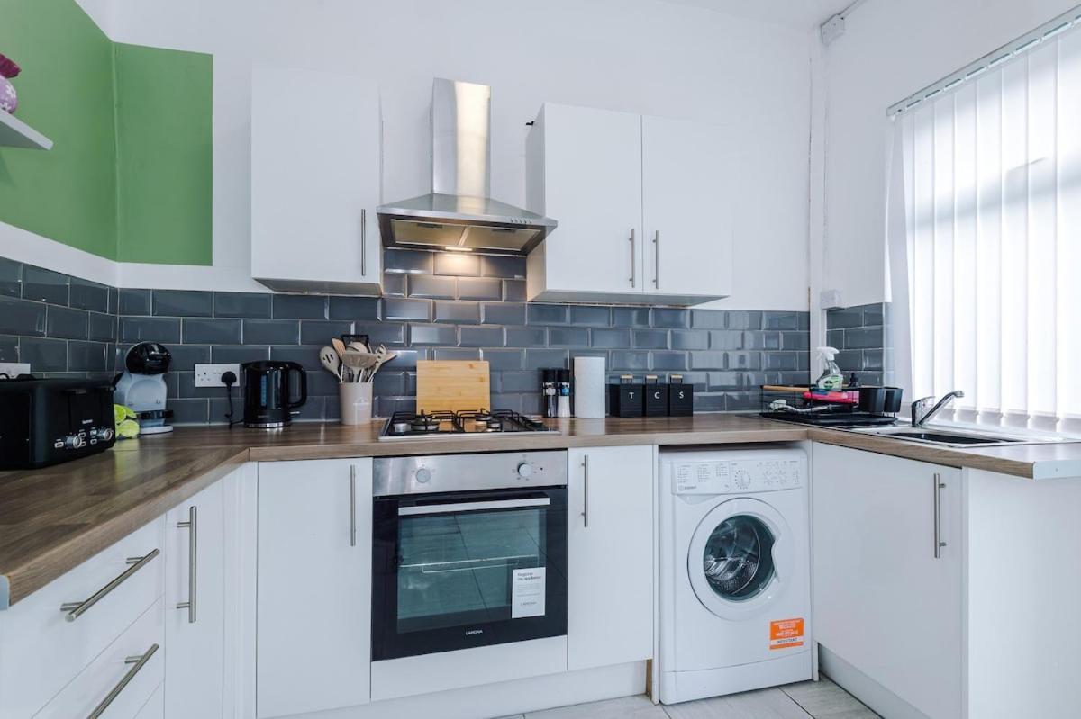 Anfield Townhouse Sleeps 12 7min Walk To Stadium *