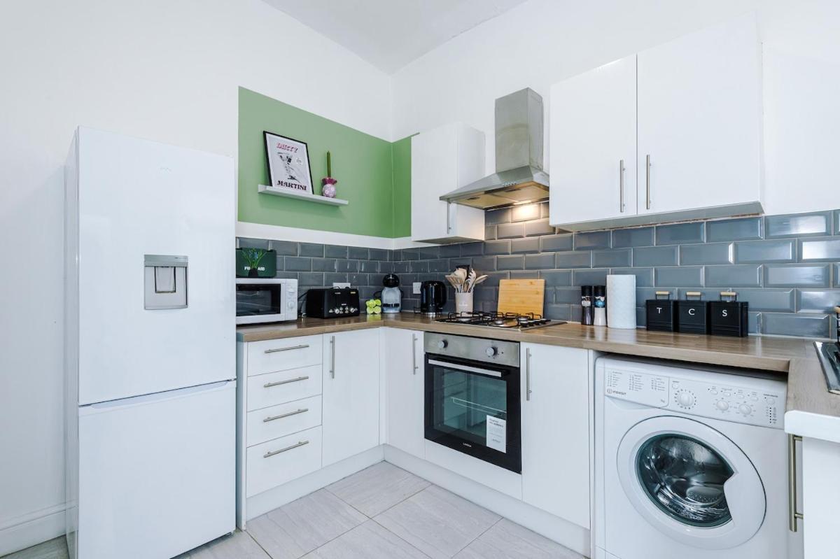 Anfield Townhouse Sleeps 12 7min Walk To Stadium *