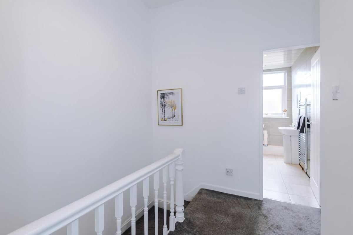 Anfield Townhouse Sleeps 12 7min Walk To Stadium Liverpool