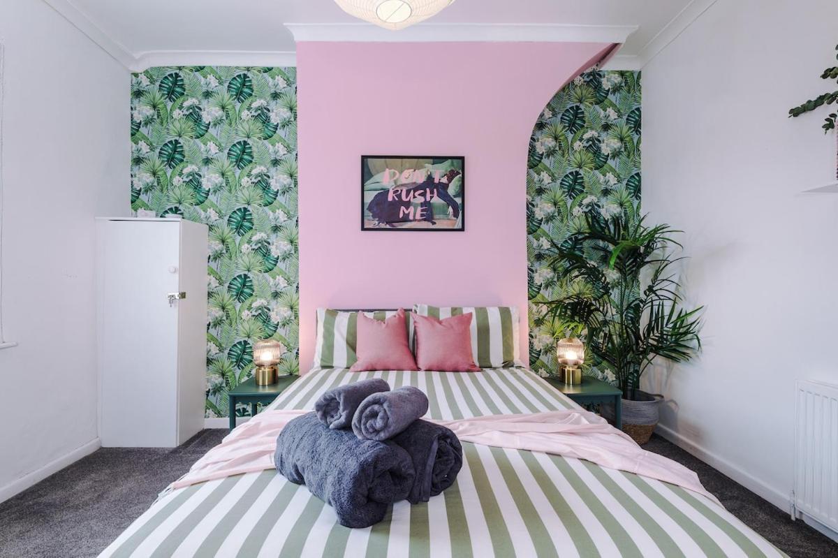 Holiday home Anfield Townhouse Sleeps 12 7min Walk To Stadium