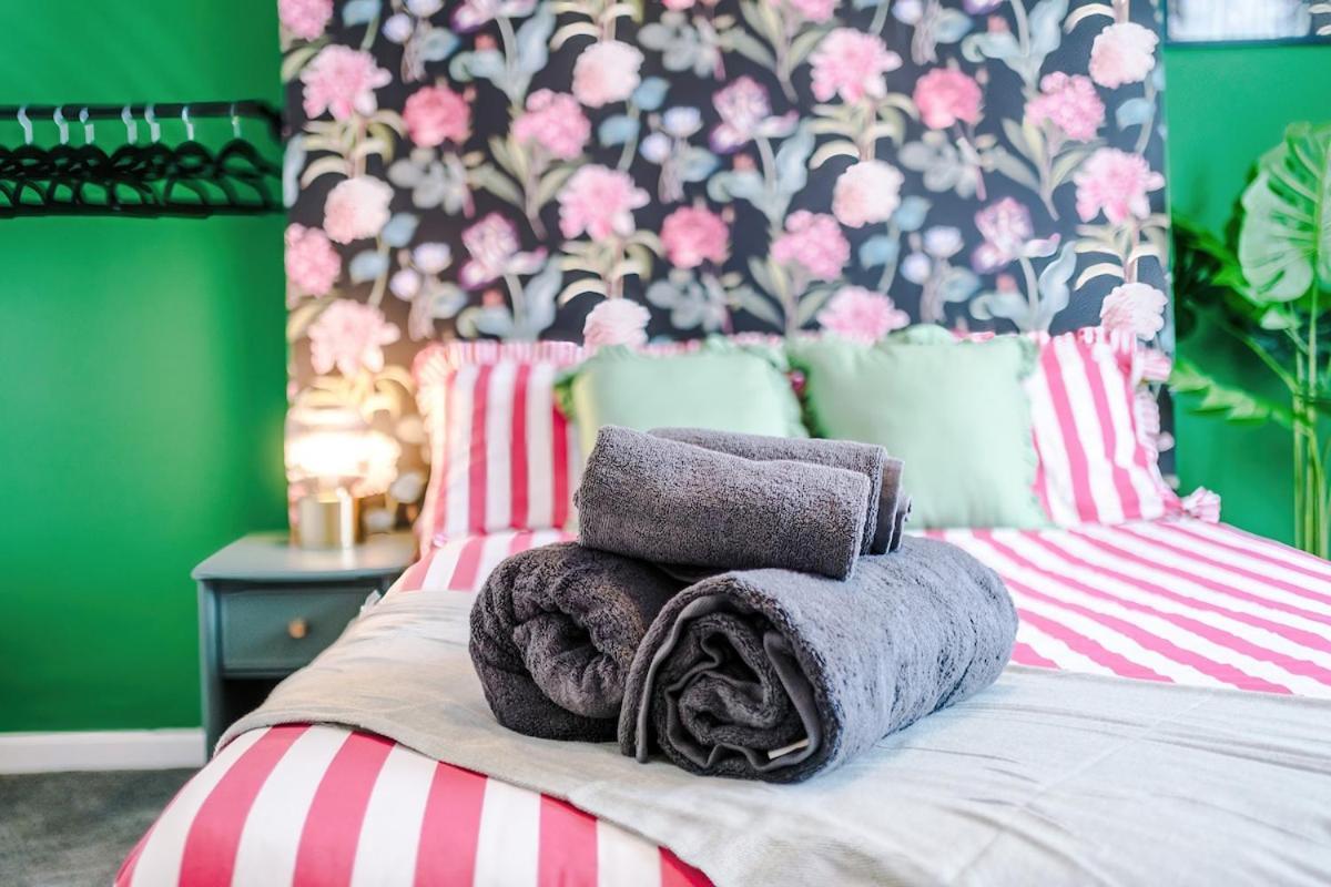 Anfield Townhouse Sleeps 12 7min Walk To Stadium Holiday home