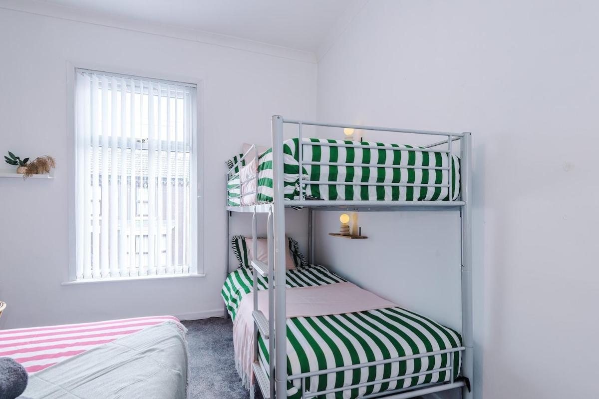 Anfield Townhouse Sleeps 12 7min Walk To Stadium *