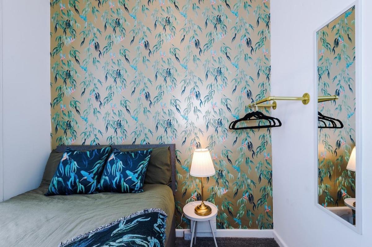Holiday home Anfield Townhouse Sleeps 12 7min Walk To Stadium
