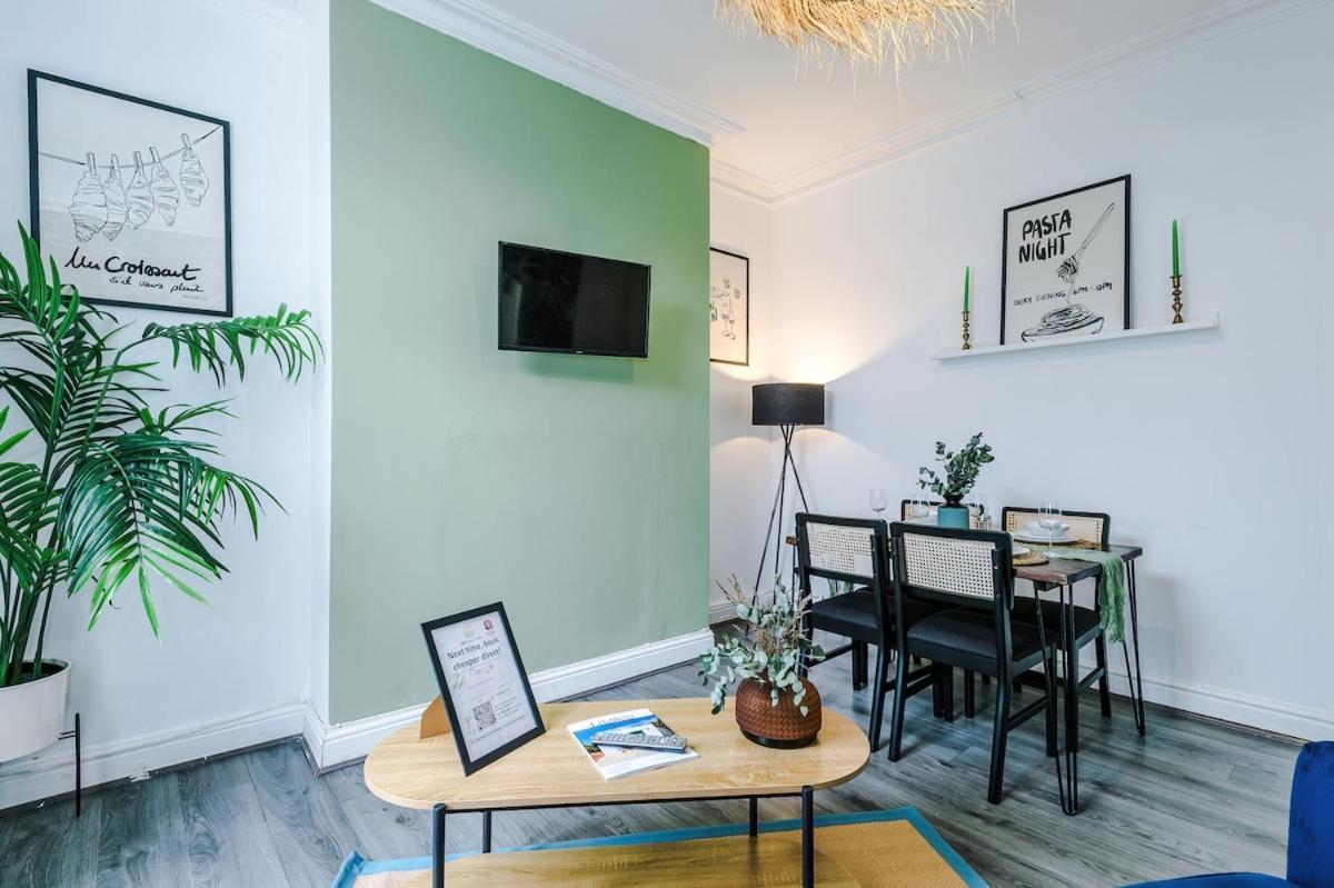 Holiday home Anfield Townhouse Sleeps 12 7min Walk To Stadium *