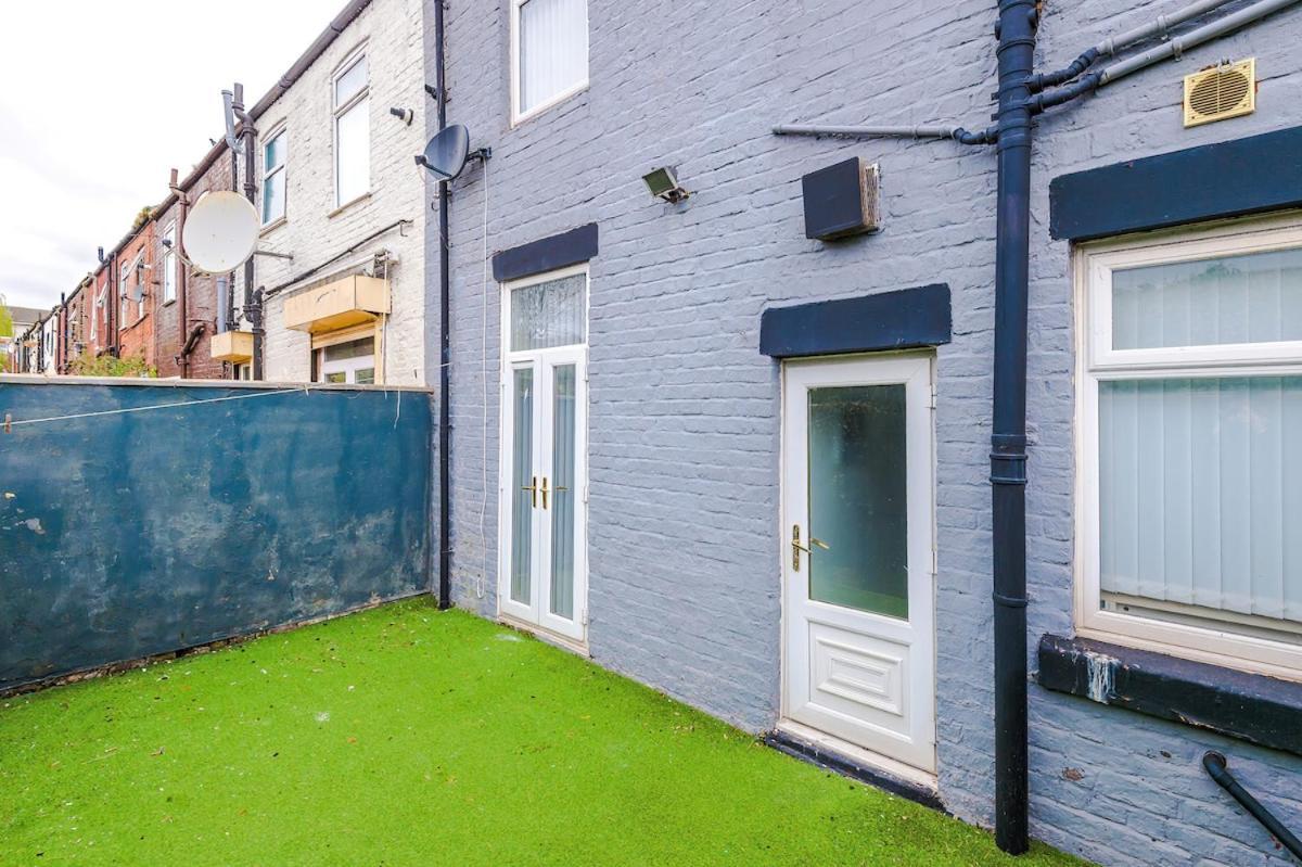 Holiday home Anfield Townhouse Sleeps 12 7min Walk To Stadium Liverpool