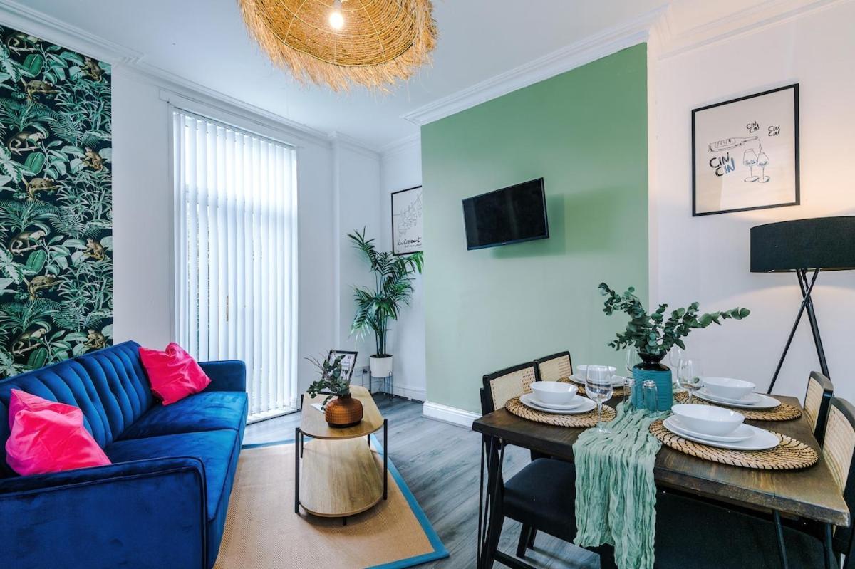 Holiday home Anfield Townhouse Sleeps 12 7min Walk To Stadium *