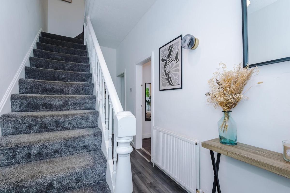 Anfield Townhouse Sleeps 12 7min Walk To Stadium * Liverpool