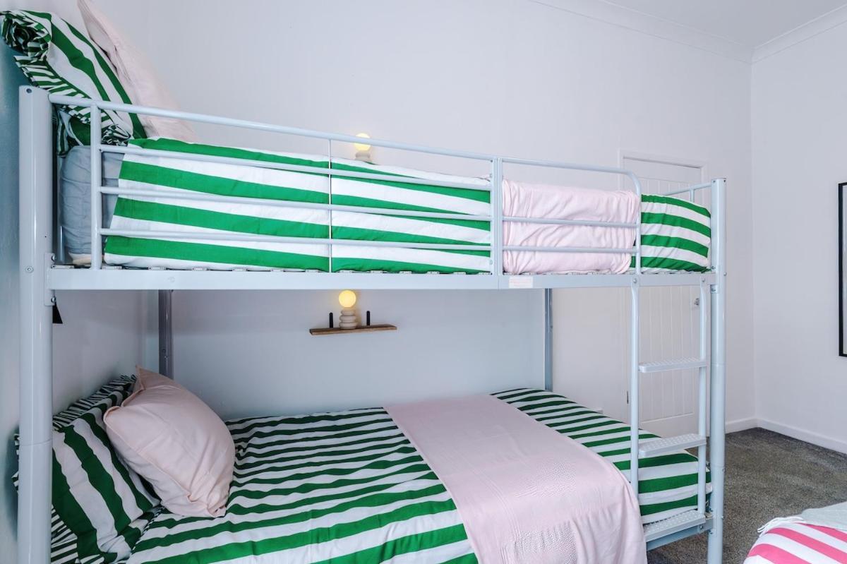 Holiday home Anfield Townhouse Sleeps 12 7min Walk To Stadium