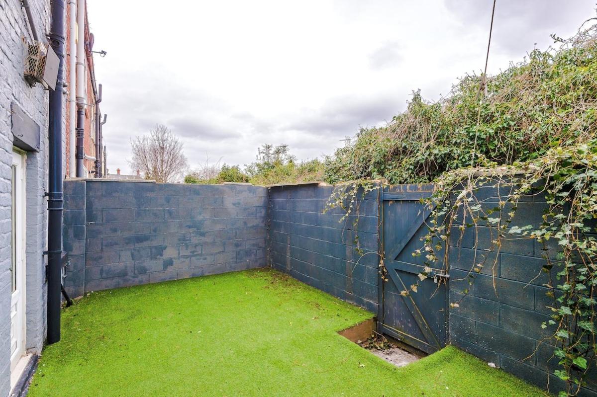 Anfield Townhouse Sleeps 12 7min Walk To Stadium Holiday home