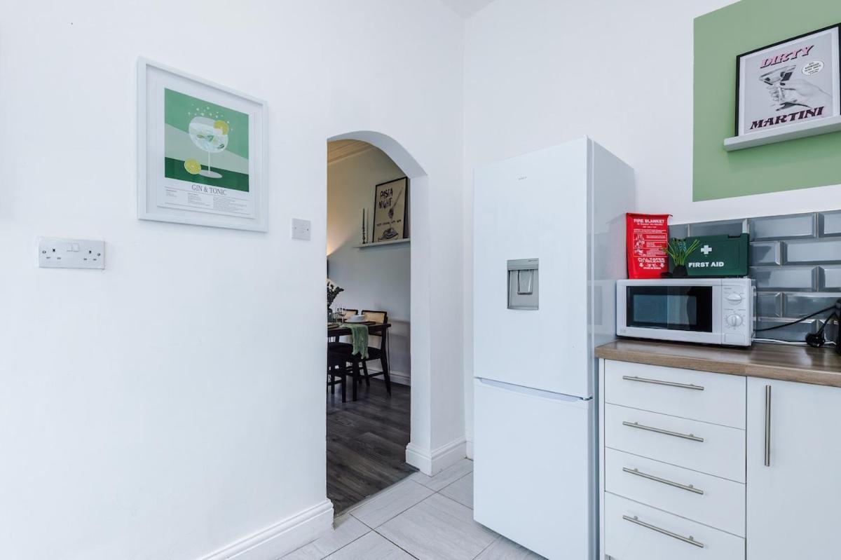 Anfield Townhouse Sleeps 12 7min Walk To Stadium Holiday home *