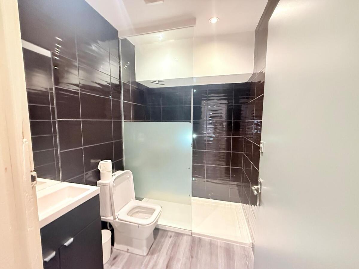 Amazing 10 Bed On Mathew Street Sleeps 18 Apartment Liverpool