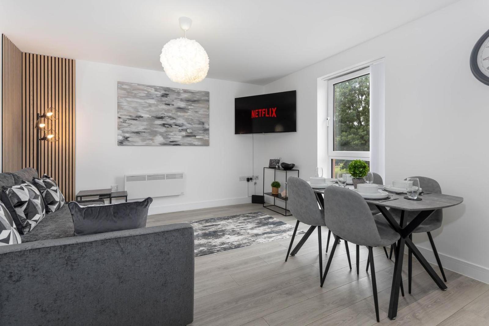 Flexible 2-bed Near Stadiums Free Parking Apartment Liverpool