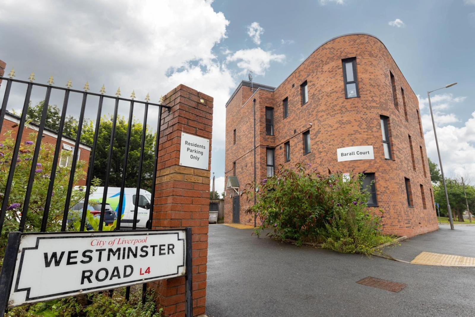 Flexible 2-bed Near Stadiums Free Parking Apartment *