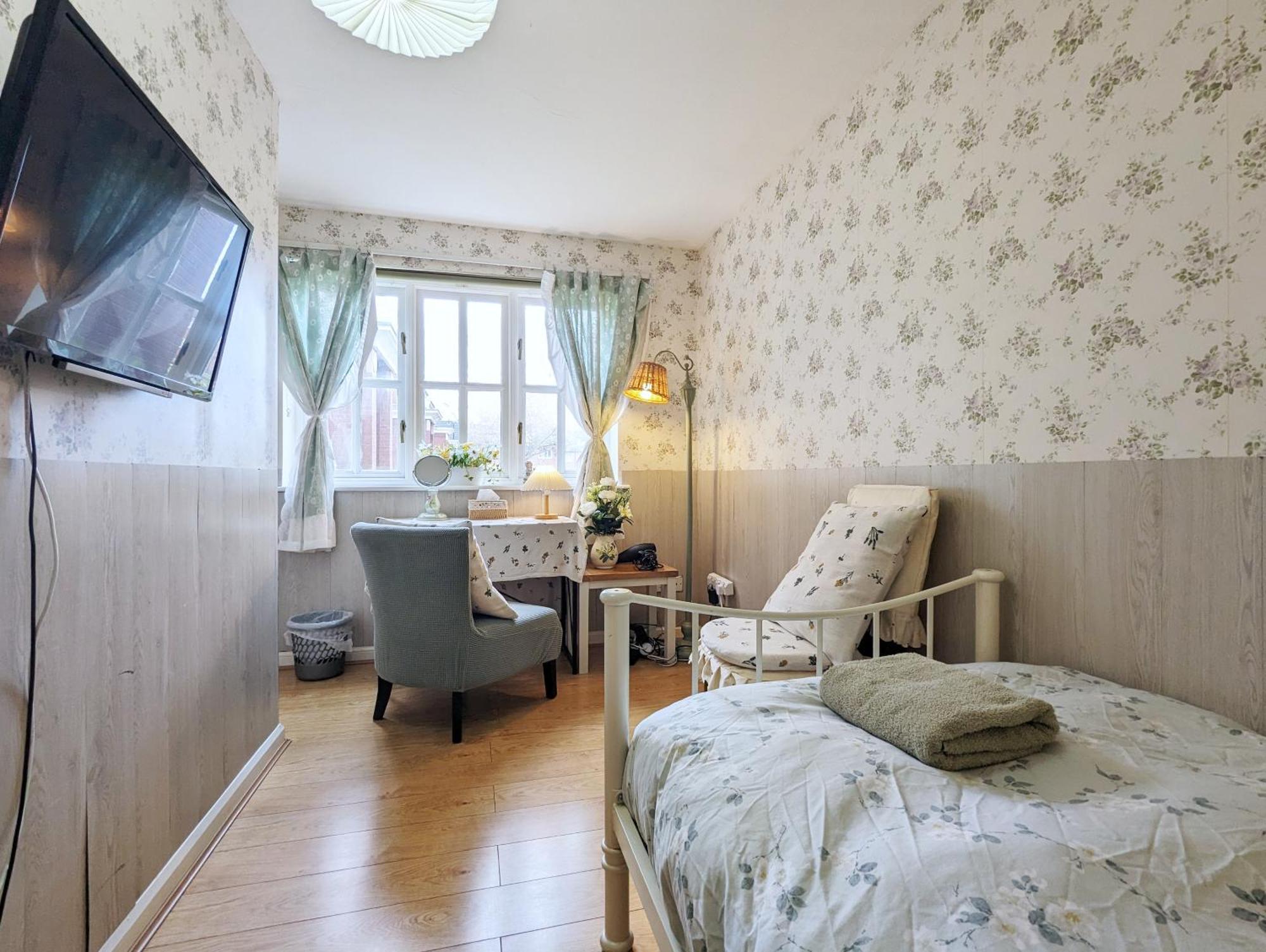 Vintage 3-bed Centre Gem Free Parking Liverpool