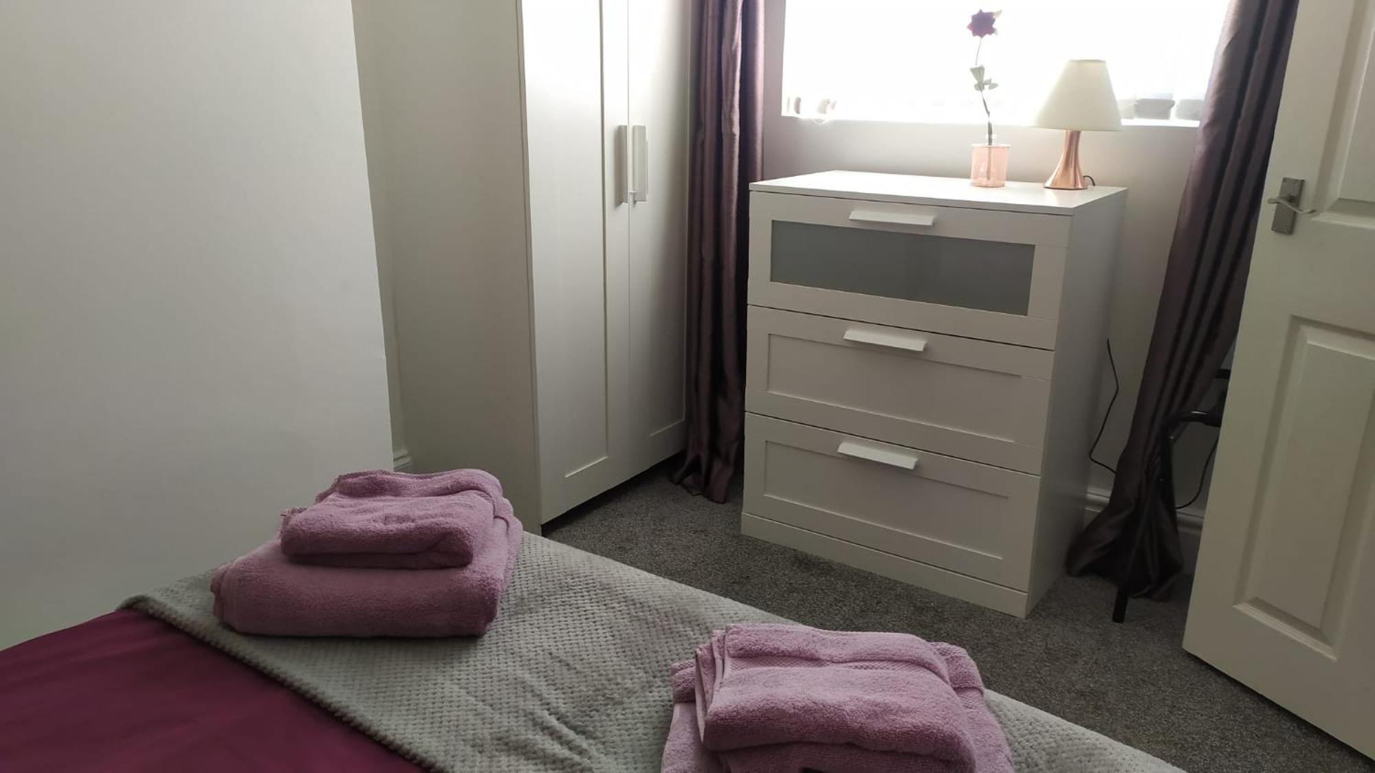 Apartment From Near Lfc, Efc & Train Station
