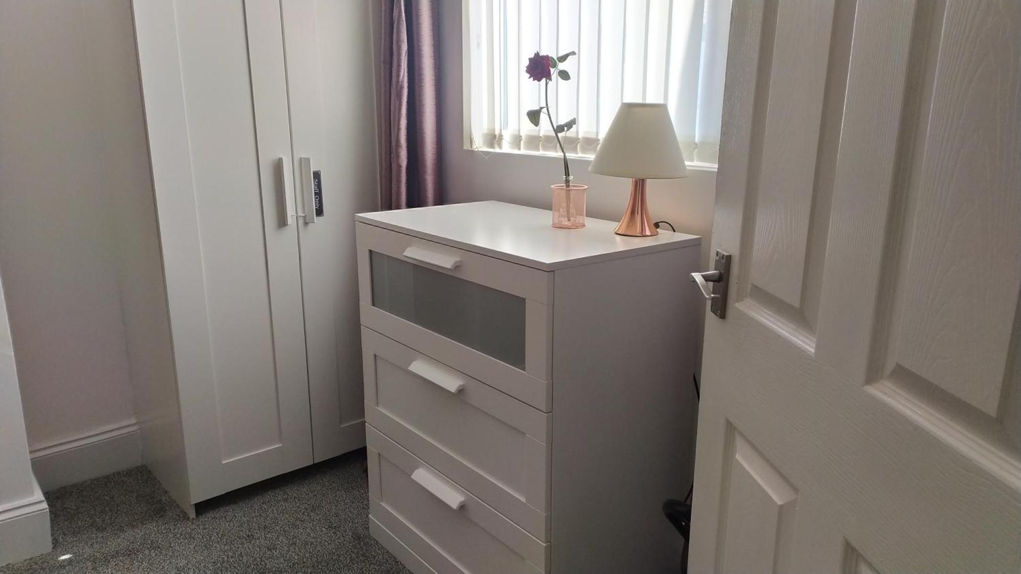 From Near Lfc, Efc & Train Station Apartment Liverpool