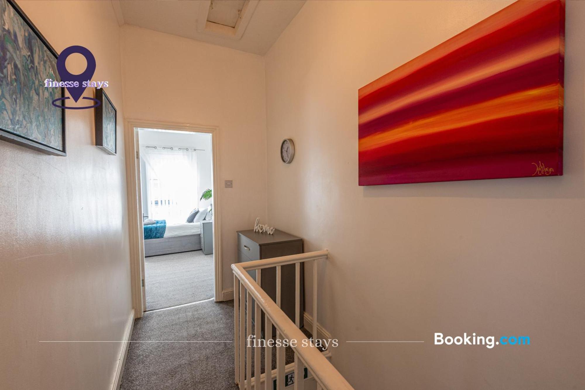 Last-minute Specials L Premium Offers L 4bdr House By Finesse Short Lets & Serviced With Free Wifi * Liverpool