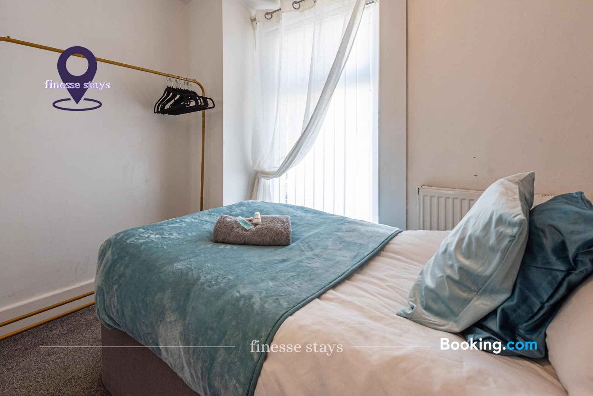 Last-minute Specials L Premium Offers L 4bdr House By Finesse Short Lets & Serviced With Free Wifi Holiday home *