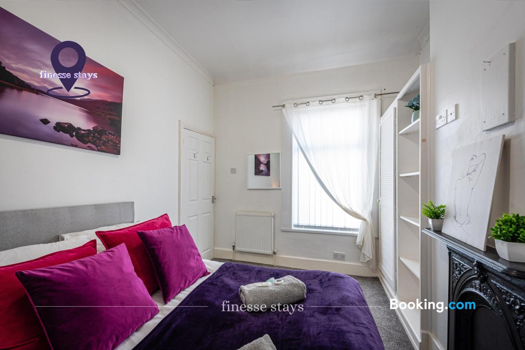 Last-minute Specials L Premium Offers L 4bdr House By Finesse Short Lets & Serviced With Free Wifi *
