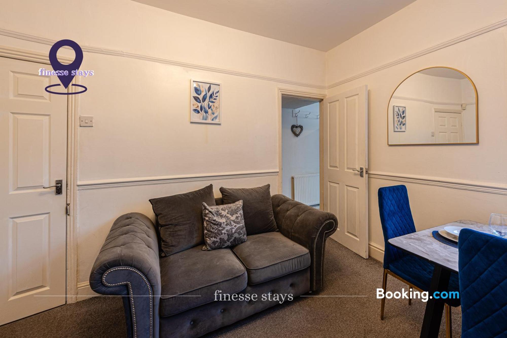 Last-minute Specials L Premium Offers L 4bdr House By Finesse Short Lets & Serviced With Free Wifi *