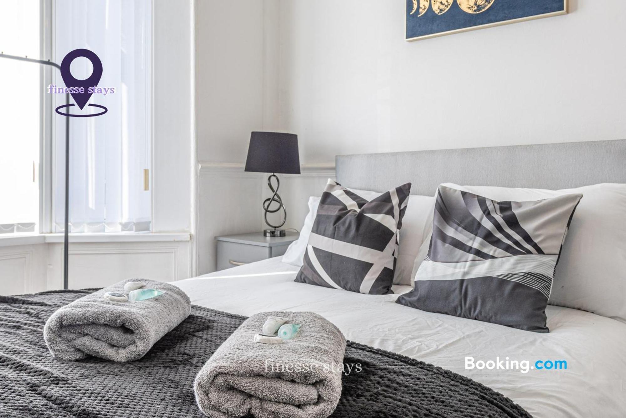 Last-minute Specials L Premium Offers L 4bdr House By Finesse Short Lets & Serviced With Free Wifi Holiday home *
