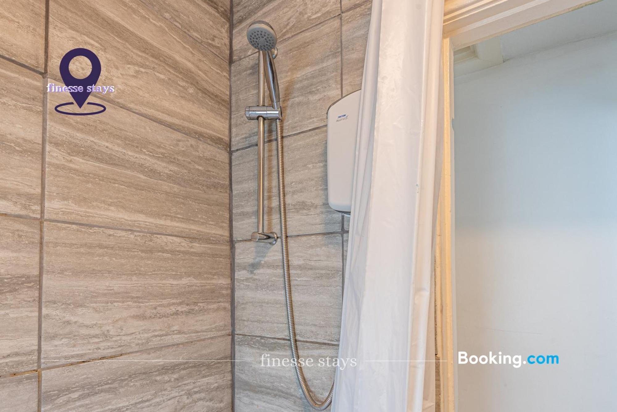 Last-minute Specials L Premium Offers L 4bdr House By Finesse Short Lets & Serviced With Free Wifi Holiday home