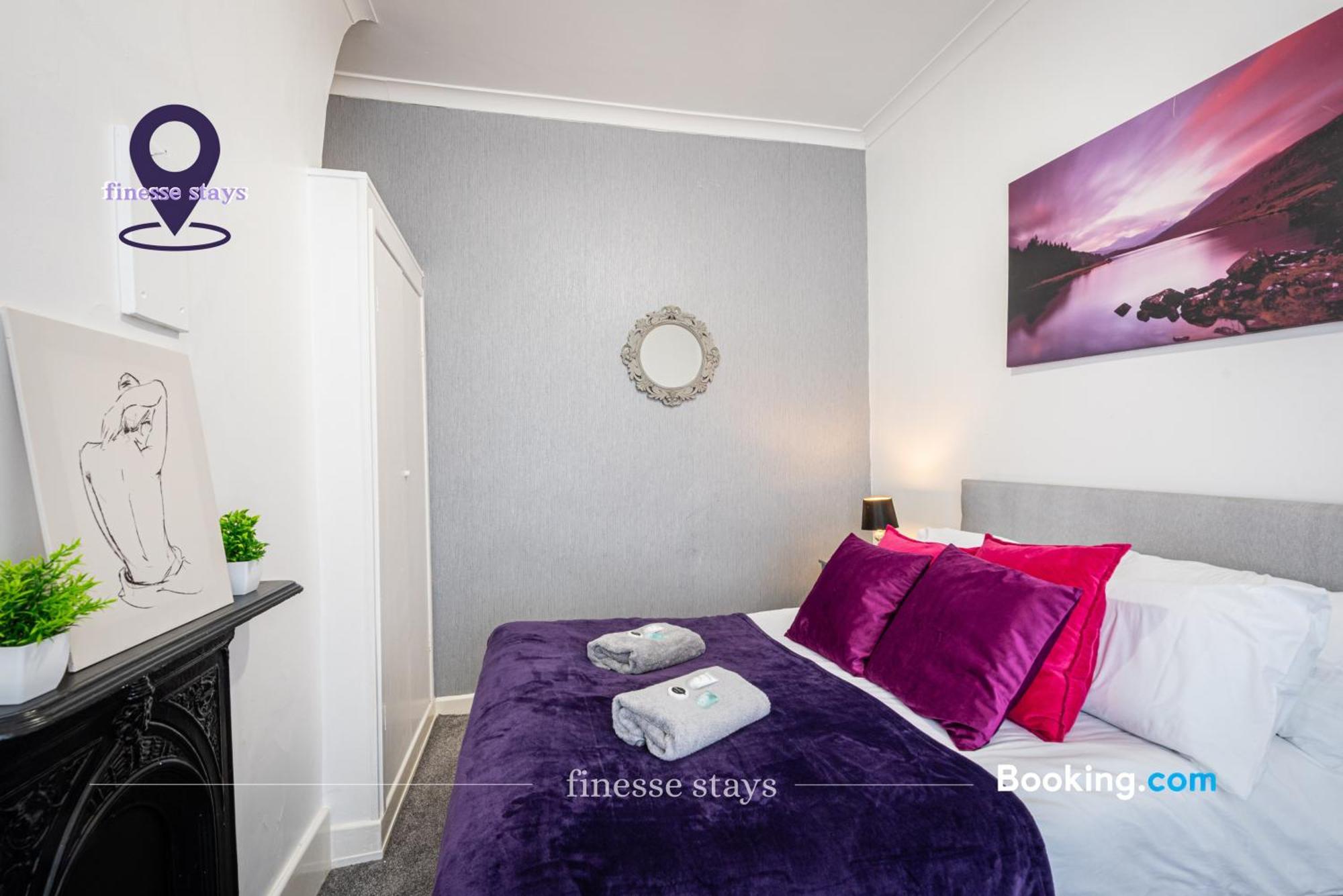 Last-minute Specials L Premium Offers L 4bdr House By Finesse Short Lets & Serviced With Free Wifi *