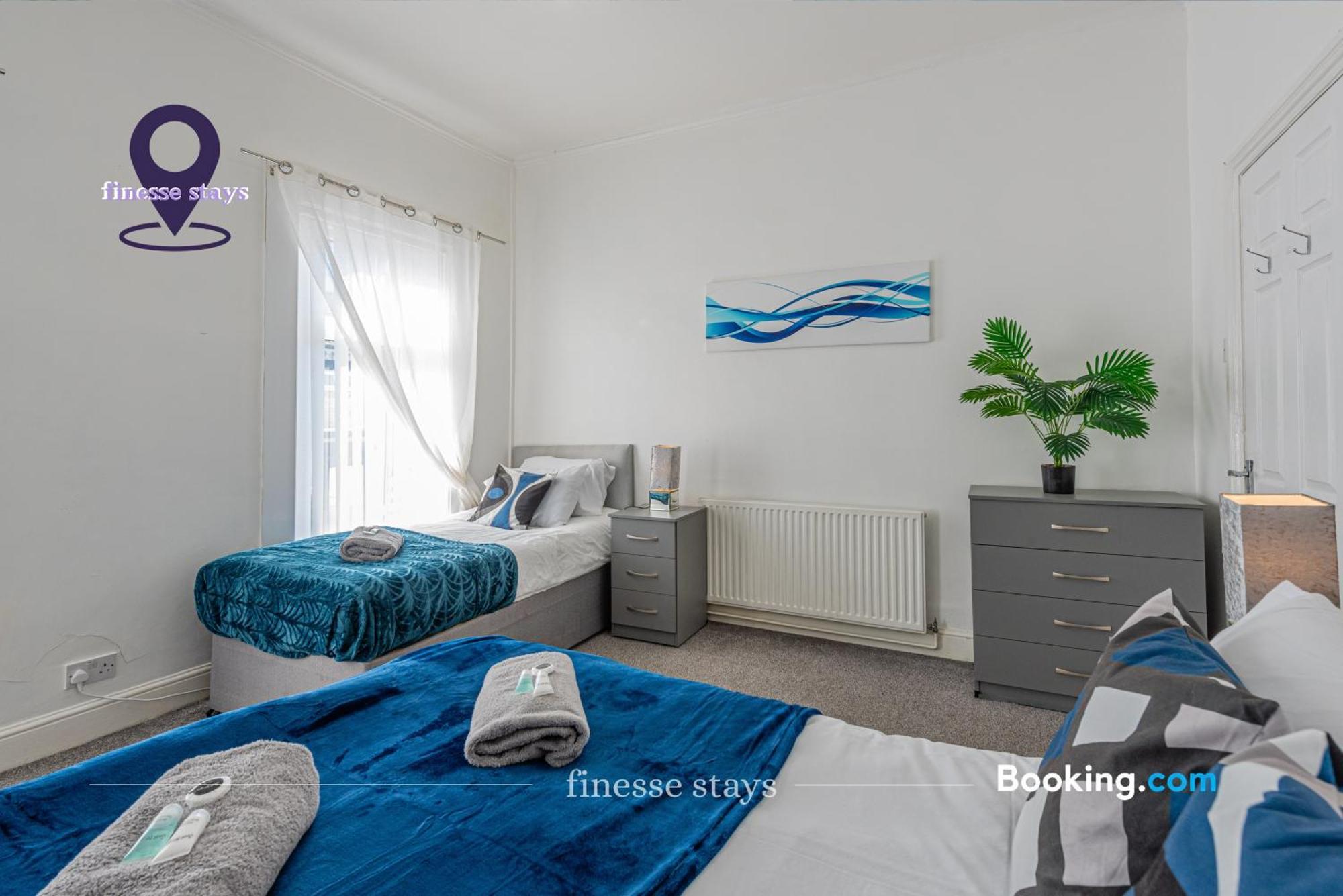 Last-minute Specials L Premium Offers L 4bdr House By Finesse Short Lets & Serviced With Free Wifi Holiday home