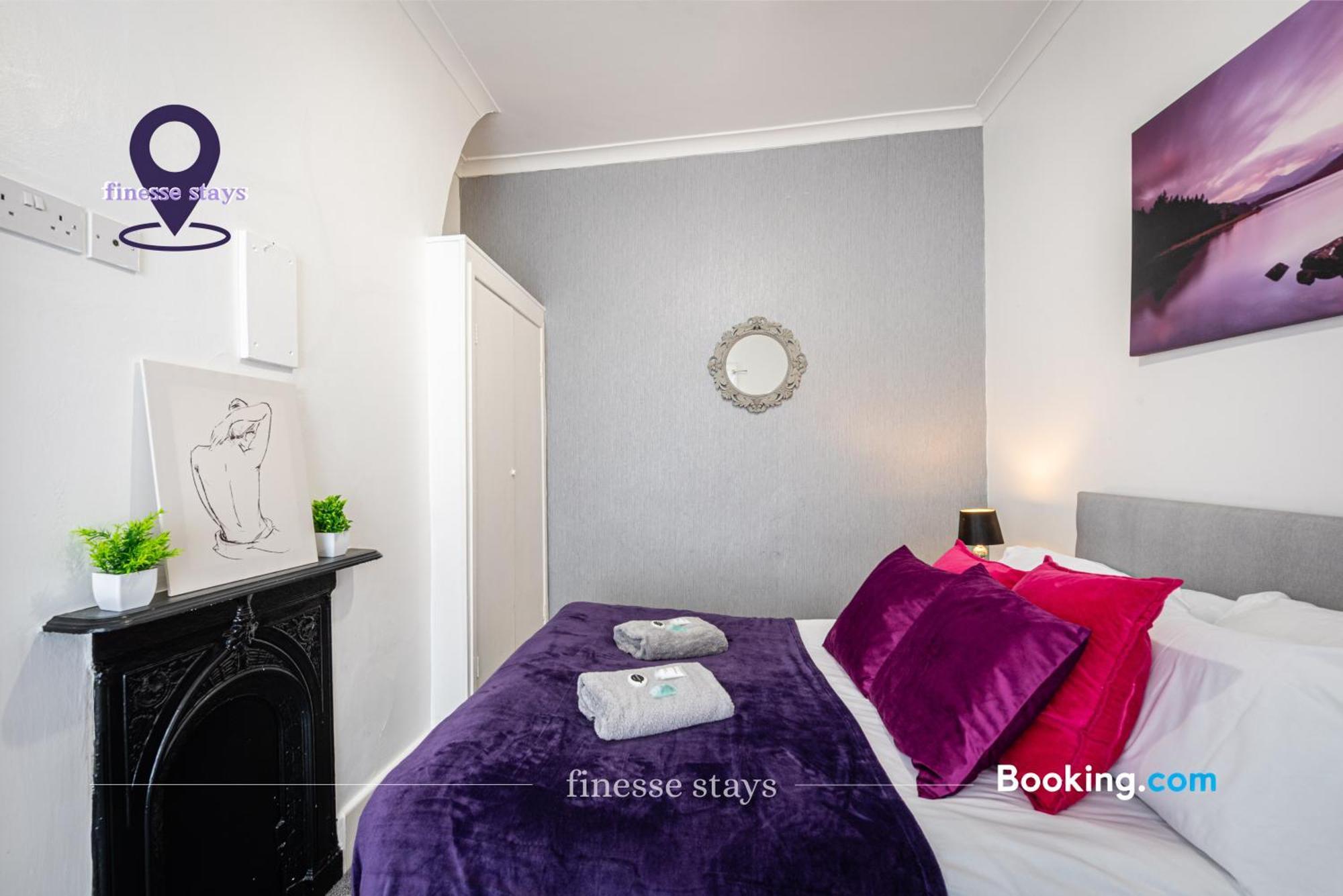 Holiday home Last-minute Specials L Premium Offers L 4bdr House By Finesse Short Lets & Serviced With Free Wifi Liverpool