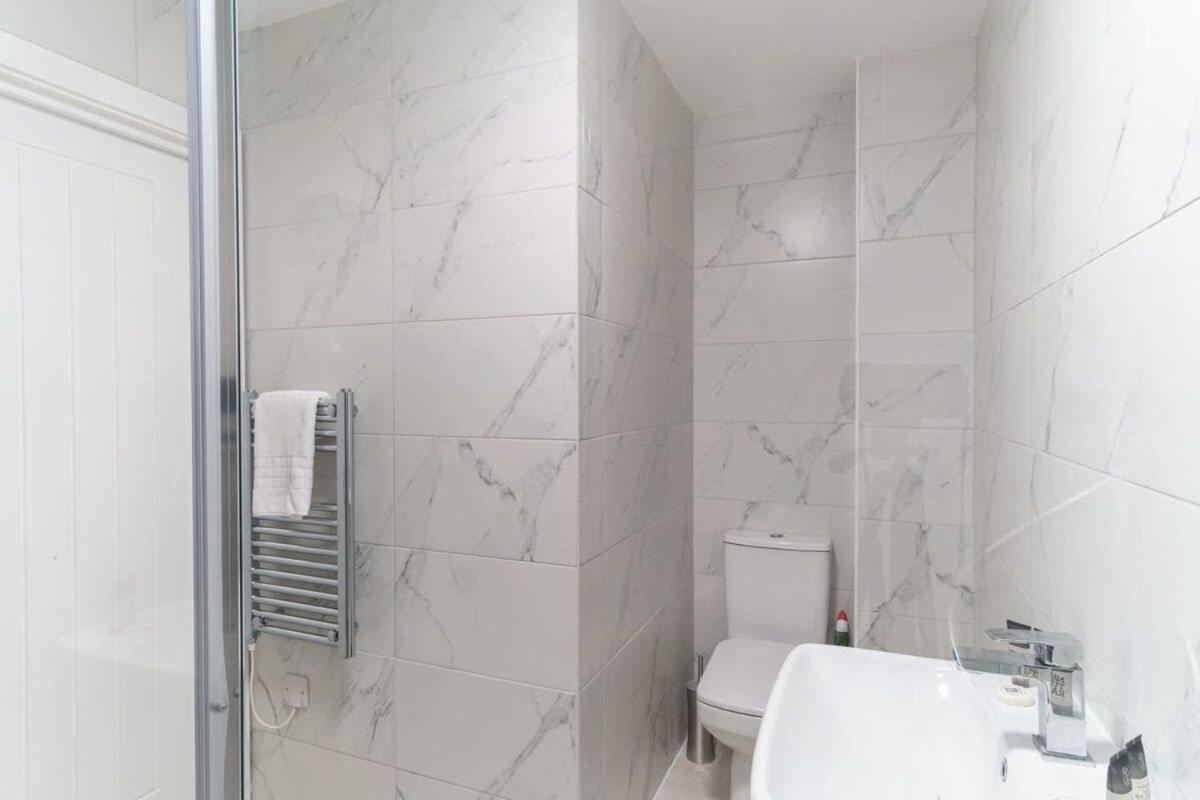 Apartment Spacious 1 Bedroom In
