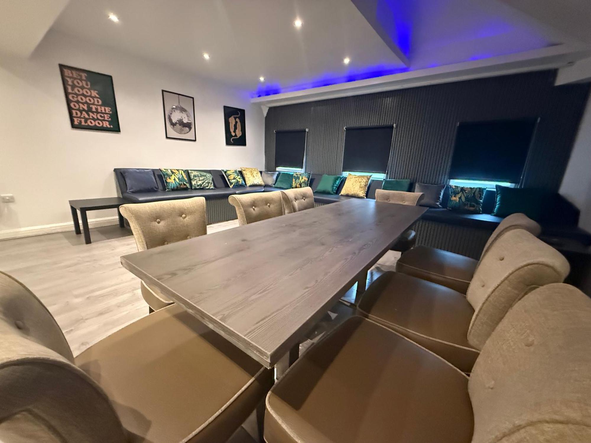 Amazing 10 Bed On Mathew Street Sleeps 18 Apartment Liverpool