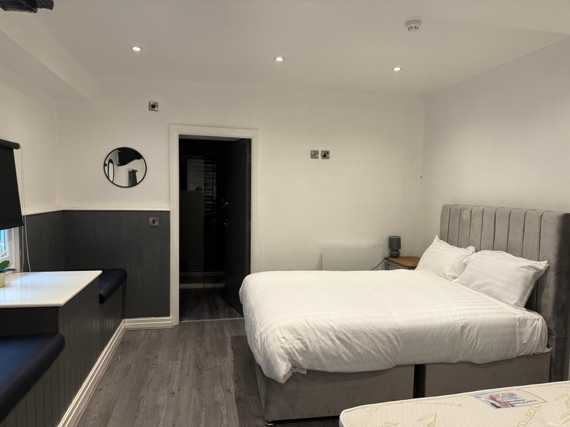 Amazing 10 Bed On Mathew Street Sleeps 18 Apartment *