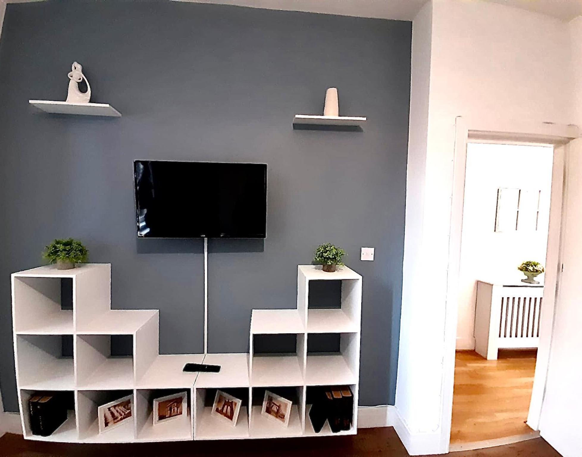 4 Double Bed En-suite Bathroom House *