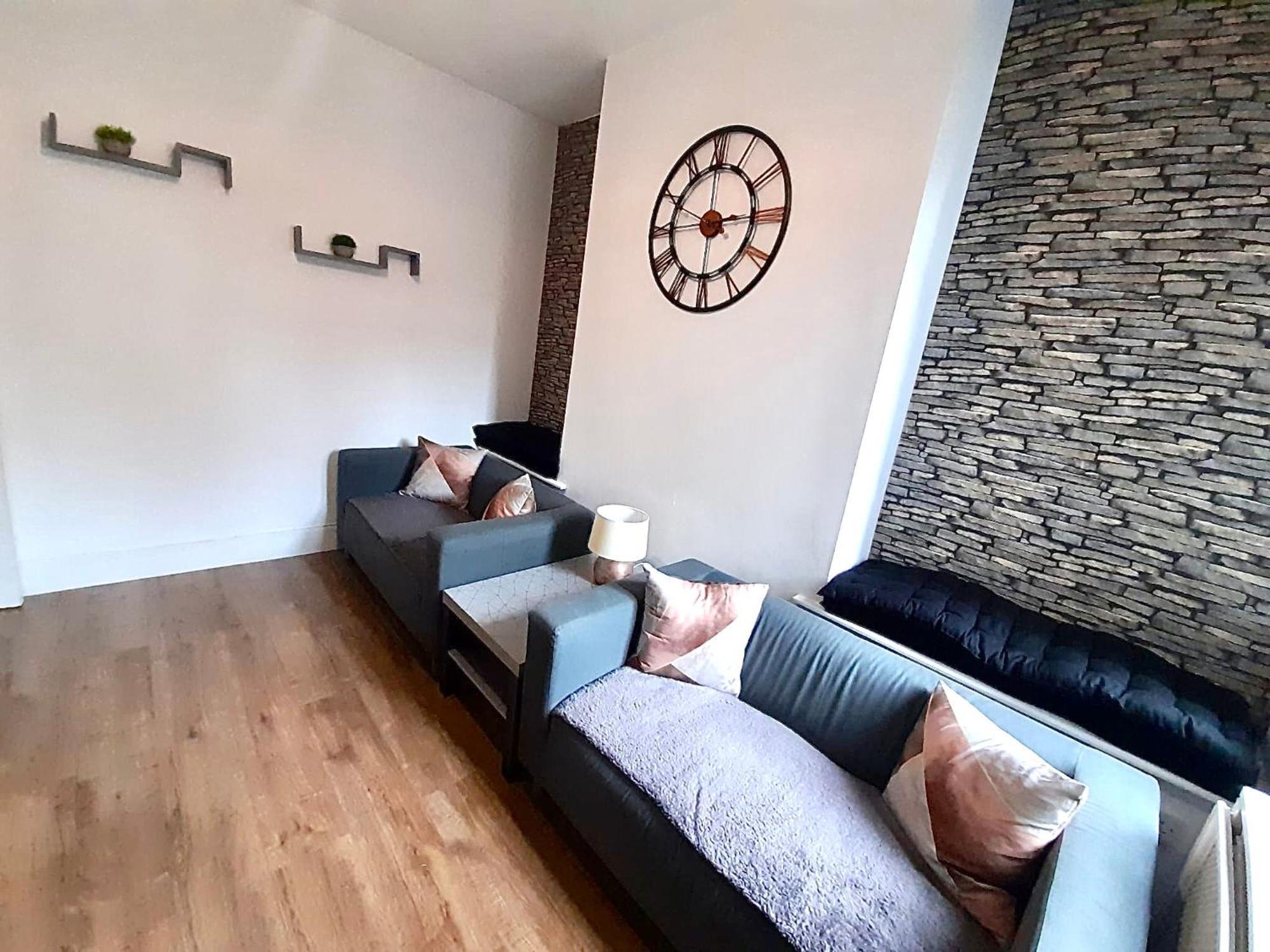 Guest house 4 Double Bed En-suite Bathroom House