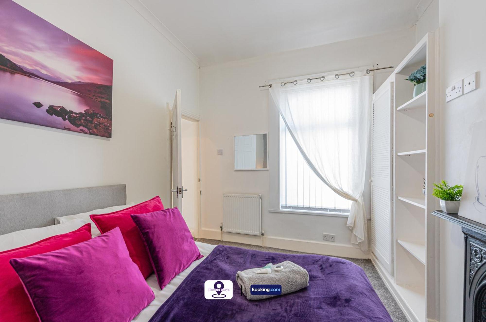 Last-minute Specials L Premium Offers L 4bdr House By Finesse Short Lets & Serviced With Free Wifi Liverpool