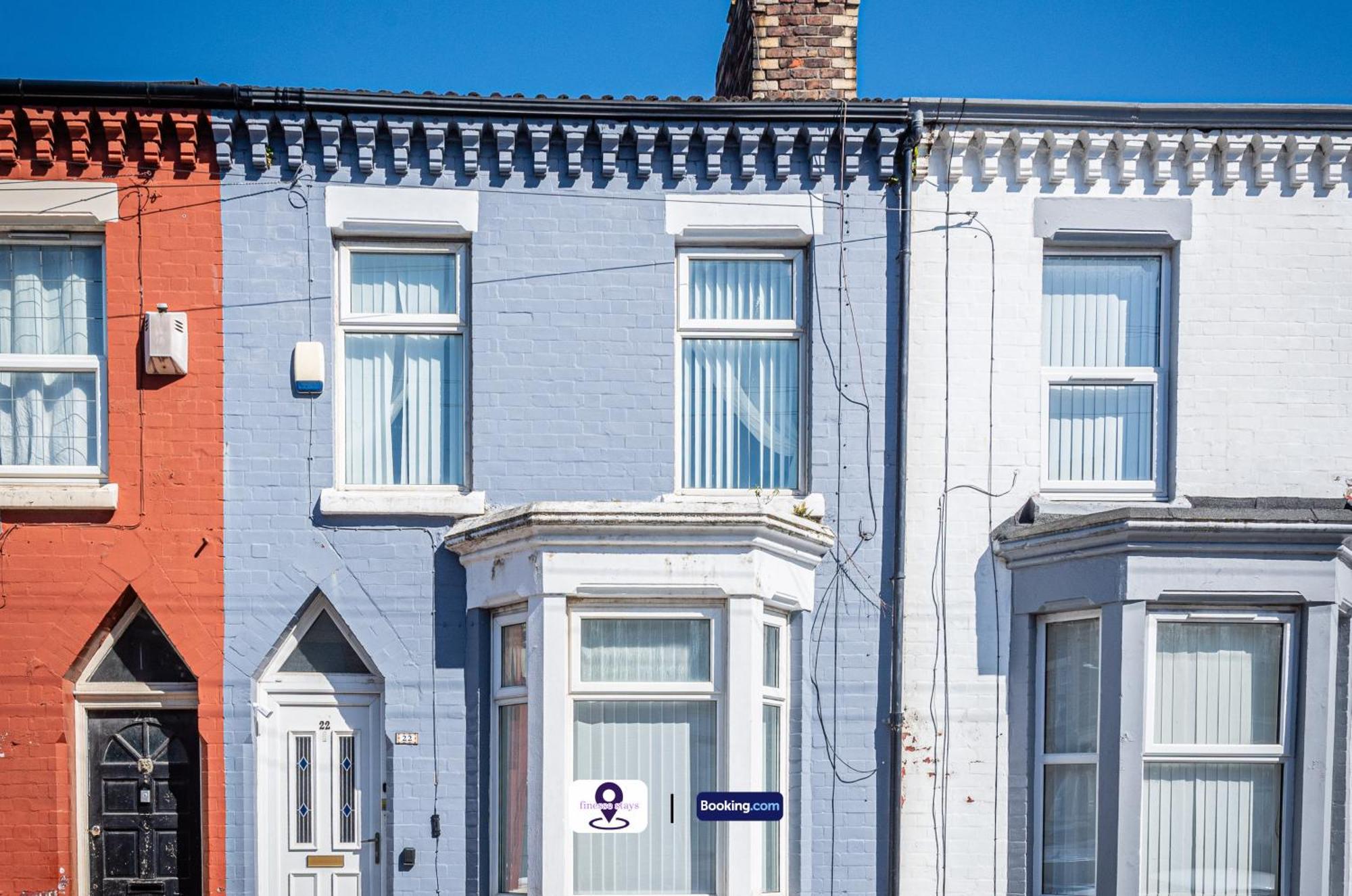 Holiday home Last-minute Specials L Premium Offers L 4bdr House By Finesse Short Lets & Serviced With Free Wifi