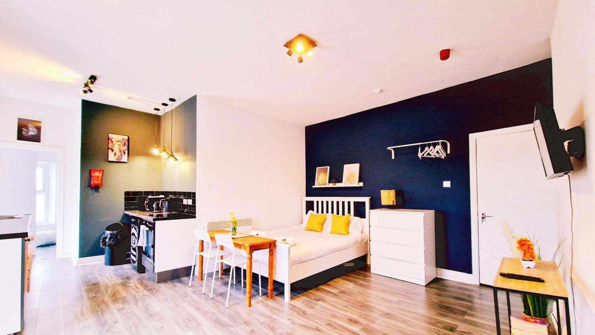 Exquisite Centre On A Prime Location Apartment